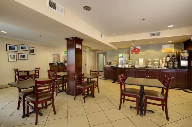 Baymont By Wyndham Reno Hotel Exterior foto